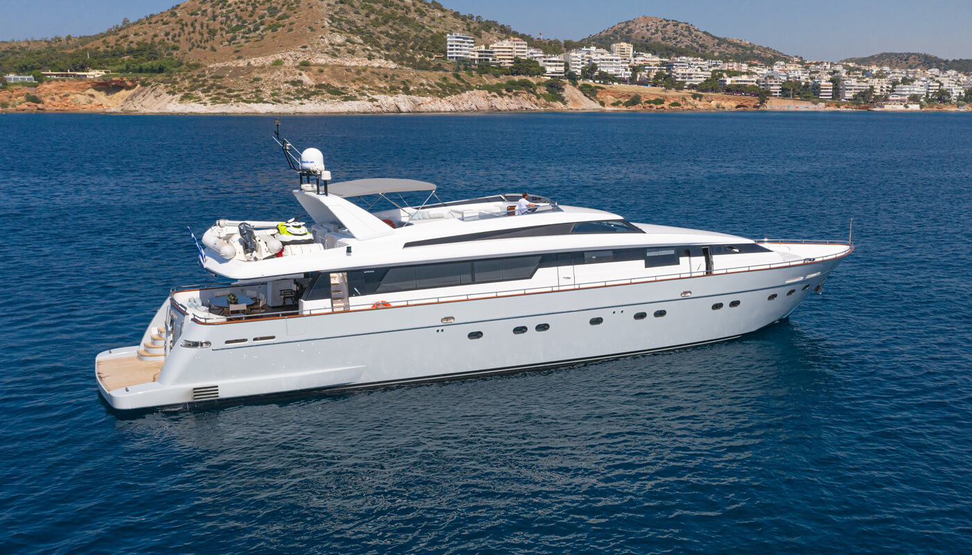 Grace | San Lorenzo 30m| 2001/2019 | 10-12 guests | 5 cabinsyacht chartering